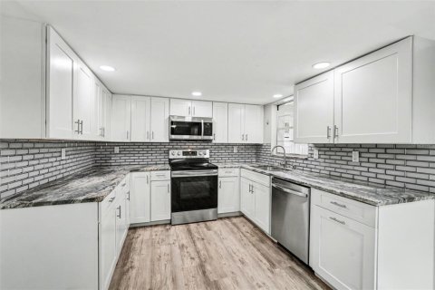 Купить виллу или дом в Порт-Ричи, Флорида 5 комнат, 129.69м2, № 2217343 - фото 9