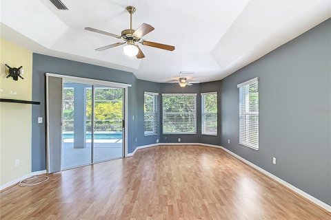 House in Lady Lake, Florida 3 bedrooms, 209.59 sq.m. № 1914986 - photo 10