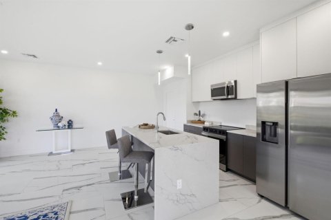Touwnhouse à vendre à Pompano Beach, Floride: 3 chambres, 150.5 m2 № 2087392 - photo 11