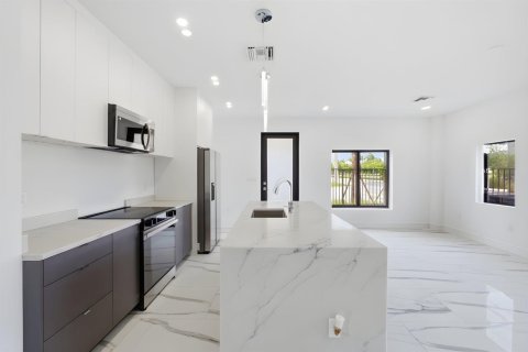 Touwnhouse à vendre à Pompano Beach, Floride: 3 chambres, 150.5 m2 № 2087392 - photo 5