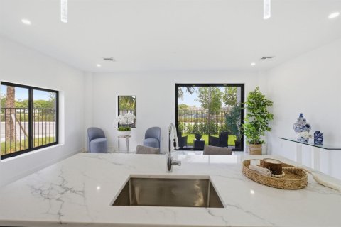 Touwnhouse à vendre à Pompano Beach, Floride: 3 chambres, 150.5 m2 № 2087392 - photo 8