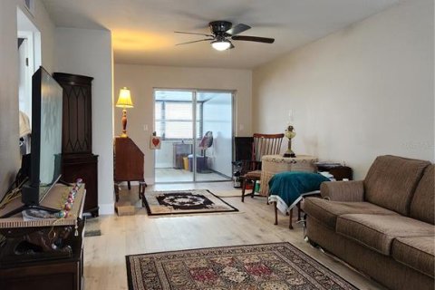Купить кондоминиум в Клируотер, Флорида 4 комнаты, 55.74м2, № 1536518 - фото 3
