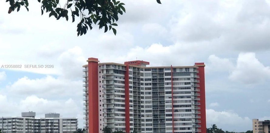 Condo à Miami, Floride, 1 chambre  № 2168786