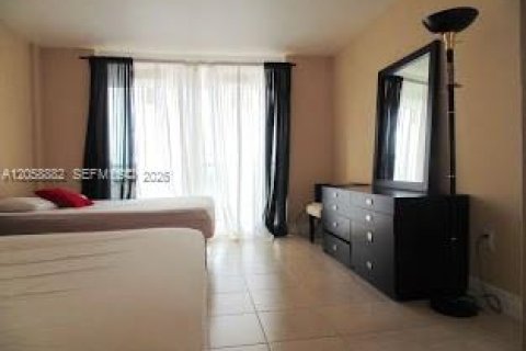 Copropriété à louer à Miami, Floride: 1 chambre, 74.41 m2 № 2168786 - photo 8