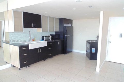 Copropriété à louer à Miami, Floride: 1 chambre, 74.41 m2 № 2168786 - photo 9