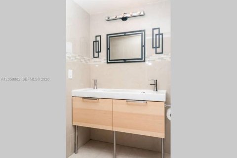 Copropriété à louer à Miami, Floride: 1 chambre, 74.41 m2 № 2168786 - photo 6