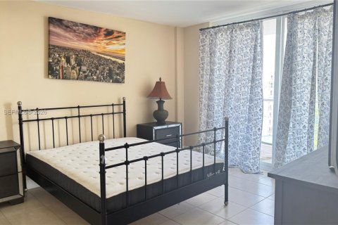 Copropriété à louer à Miami, Floride: 1 chambre, 74.41 m2 № 2168786 - photo 5