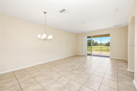 Condominio en venta en Davenport, Florida, 3 dormitorios, 166.02 m2 № 2097253 - foto 18
