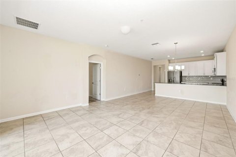 Condominio en venta en Davenport, Florida, 3 dormitorios, 166.02 m2 № 2097253 - foto 19