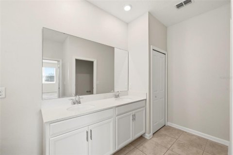 Condominio en venta en Davenport, Florida, 3 dormitorios, 166.02 m2 № 2097253 - foto 23
