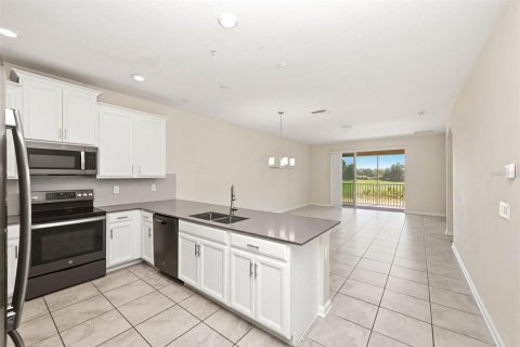 Condominio en venta en Davenport, Florida, 3 dormitorios, 166.02 m2 № 2097253 - foto 10