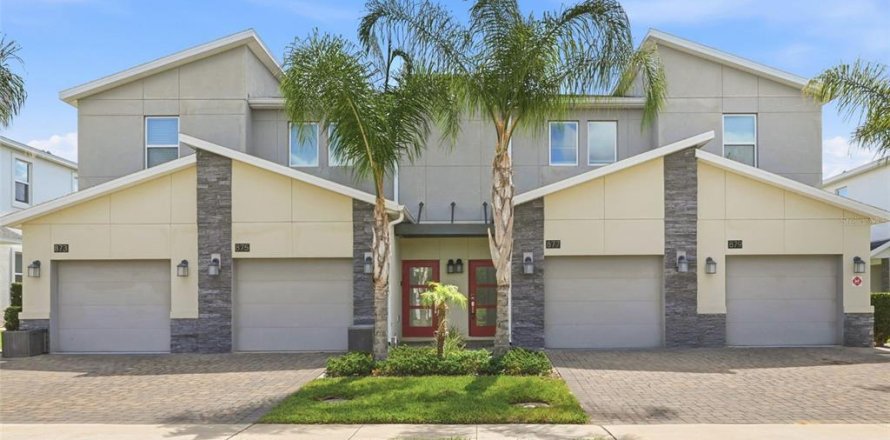 Condominio en Davenport, Florida, 3 dormitorios № 2097253