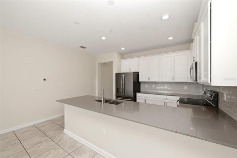 Condominio en venta en Davenport, Florida, 3 dormitorios, 166.02 m2 № 2097253 - foto 16