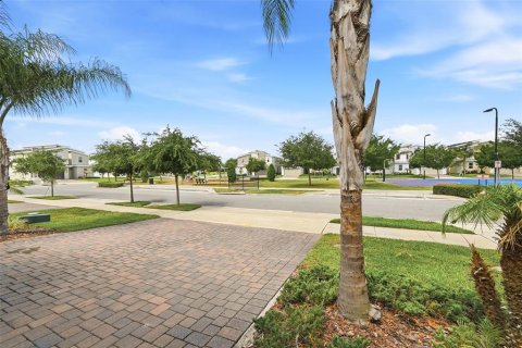 Condominio en venta en Davenport, Florida, 3 dormitorios, 166.02 m2 № 2097253 - foto 3