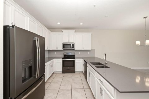Condominio en venta en Davenport, Florida, 3 dormitorios, 166.02 m2 № 2097253 - foto 12