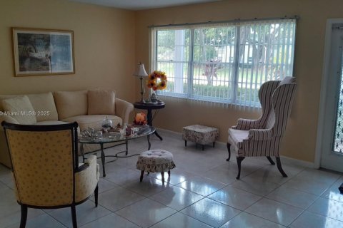 Condo in Deerfield Beach, Florida, 1 bedroom  № 2015576 - photo 3