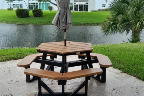 Condo in Deerfield Beach, Florida, 1 bedroom  № 2015576 - photo 30