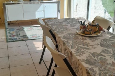 Condo in Deerfield Beach, Florida, 1 bedroom  № 2015576 - photo 22