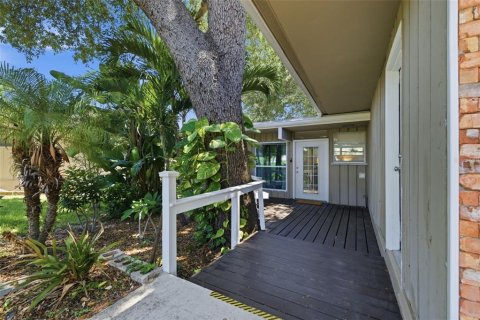 Villa ou maison à vendre à Clearwater, Floride: 3 chambres, 186.27 m2 № 2199857 - photo 4