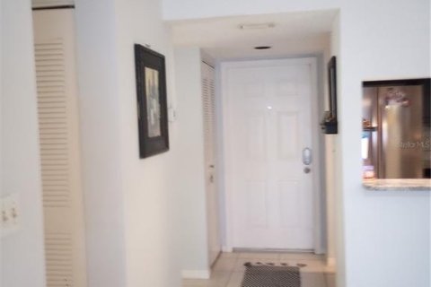 Condominio en alquiler en Saint Petersburg, Florida, 2 dormitorios, 71.53 m2 № 1717558 - foto 5