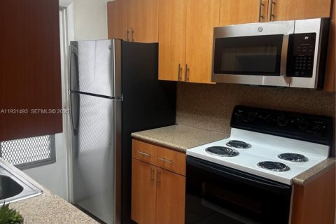 Condominio en alquiler en Hollywood, Florida, 1 dormitorio, 58.53 m2 № 1992137 - foto 2