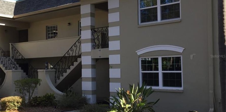 Condo in Largo, Florida, 2 bedrooms № 2234560
