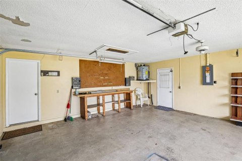 House in Spring Hill, Florida 3 bedrooms, 148.09 sq.m. № 2309809 - photo 25