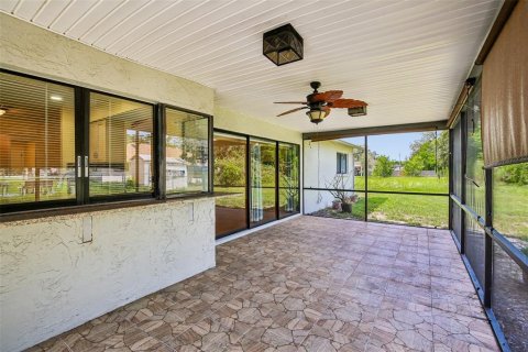 House in Spring Hill, Florida 3 bedrooms, 148.09 sq.m. № 2309809 - photo 16