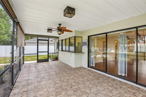 House in Spring Hill, Florida 3 bedrooms, 148.09 sq.m. № 2309809 - photo 14