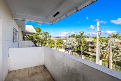 Condo in Miami, Florida, 1 bedroom  № 1461399 - photo 10