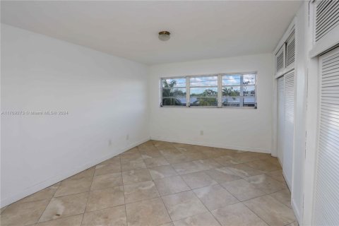 Condo in Miami, Florida, 1 bedroom  № 1461399 - photo 22