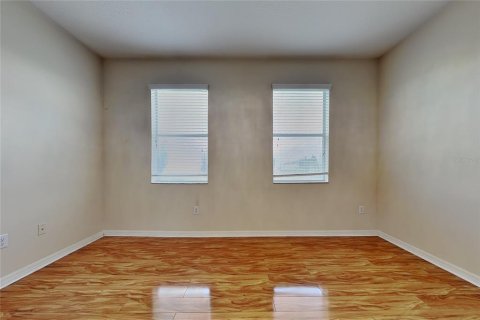 Villa ou maison à vendre à Tampa, Floride: 5 chambres, 314.2 m2 № 2339719 - photo 2