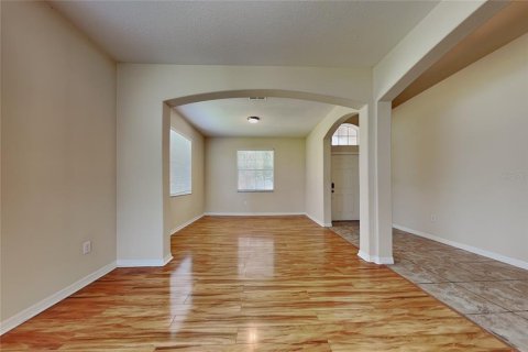 Villa ou maison à vendre à Tampa, Floride: 5 chambres, 314.2 m2 № 2339719 - photo 4