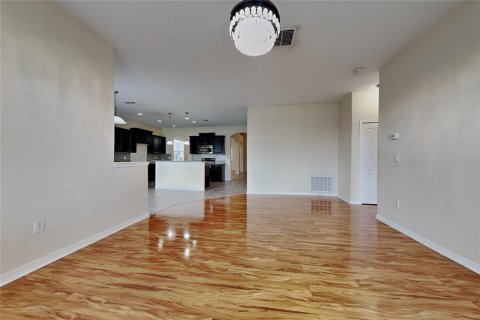 Villa ou maison à vendre à Tampa, Floride: 5 chambres, 314.2 m2 № 2339719 - photo 3