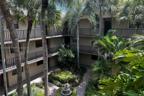 Снять в аренду кондоминиум в Майами, Флорида 1 спальня, 73.11м2, № 1950059 - фото 2