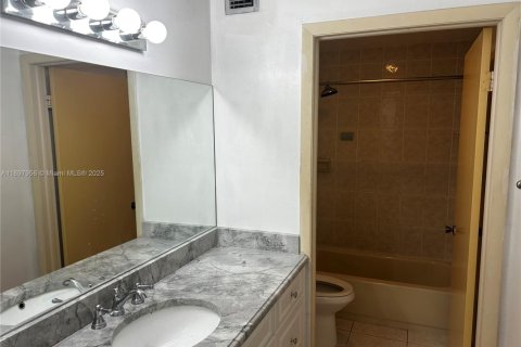 Снять в аренду кондоминиум в Майами, Флорида 1 спальня, 73.11м2, № 1950059 - фото 15