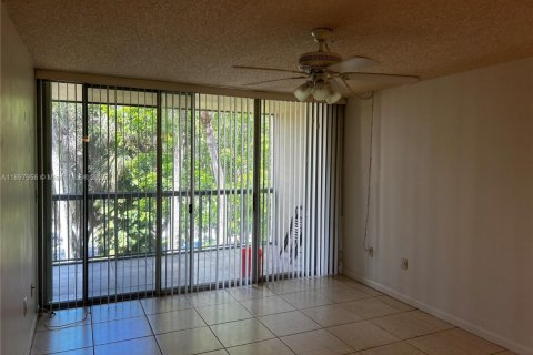 Снять в аренду кондоминиум в Майами, Флорида 1 спальня, 73.11м2, № 1950059 - фото 9