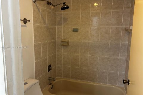 Снять в аренду кондоминиум в Майами, Флорида 1 спальня, 73.11м2, № 1950059 - фото 13