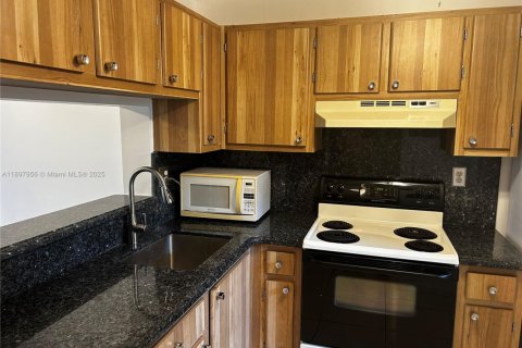 Снять в аренду кондоминиум в Майами, Флорида 1 спальня, 73.11м2, № 1950059 - фото 7