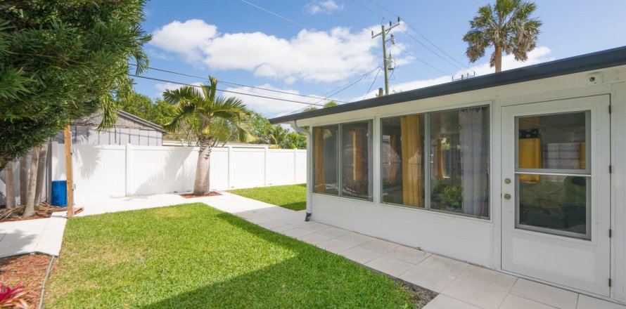 Casa en Hollywood, Florida 4 dormitorios, 179.49 m2 № 1065527