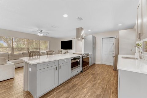 Casa en venta en Fish Hawk, Florida, 3 dormitorios, 195.19 m2 № 1787930 - foto 12