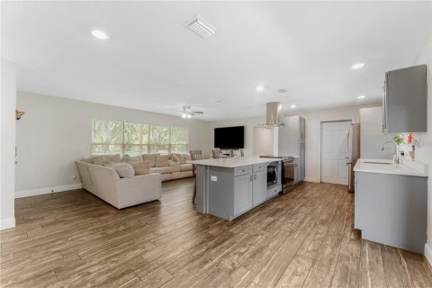 Casa en venta en Fish Hawk, Florida, 3 dormitorios, 195.19 m2 № 1787930 - foto 10