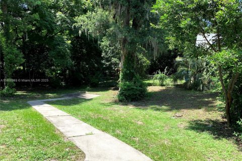 House in DeLand, Florida 3 bedrooms, 136.75 sq.m. № 1749911 - photo 6