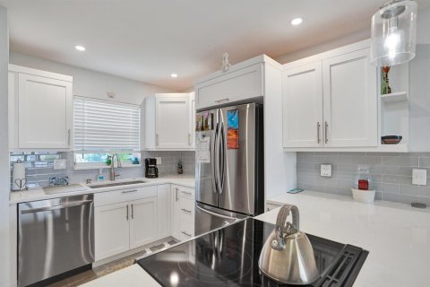 Copropriété à vendre à Lantana, Floride: 2 chambres, 83.52 m2 № 2084569 - photo 12