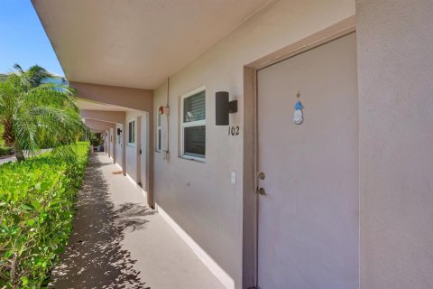 Copropriété à vendre à Lantana, Floride: 2 chambres, 83.52 m2 № 2084569 - photo 6