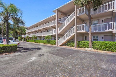Copropriété à vendre à Lantana, Floride: 2 chambres, 83.52 m2 № 2084569 - photo 4