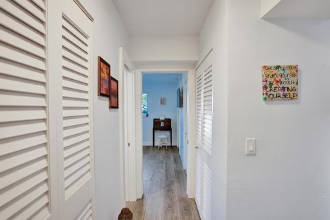 Copropriété à vendre à Lantana, Floride: 2 chambres, 83.52 m2 № 2084569 - photo 28