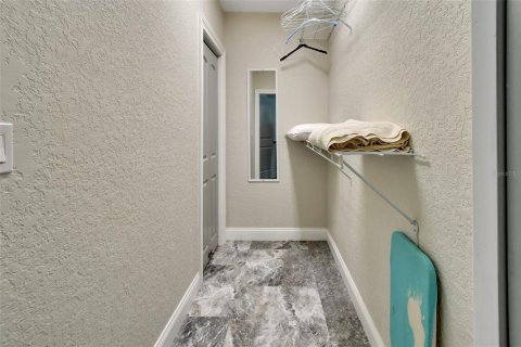 Купить виллу или дом в Нью-Смирна-Бич, Флорида 11 комнат, 316.61м2, № 1285744 - фото 16