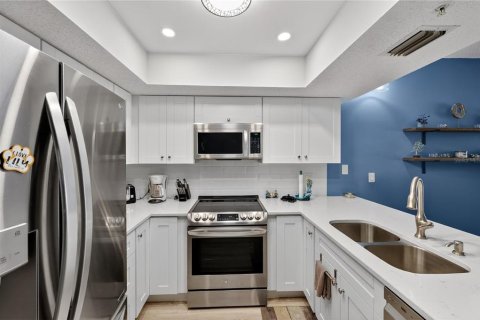Touwnhouse à vendre à Clearwater, Floride: 3 chambres, 157.93 m2 № 2138427 - photo 8