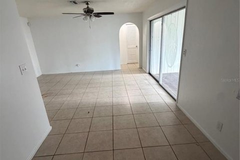 Villa ou maison à louer à Ormond Beach, Floride: 3 chambres, 147.9 m2 № 2403462 - photo 5